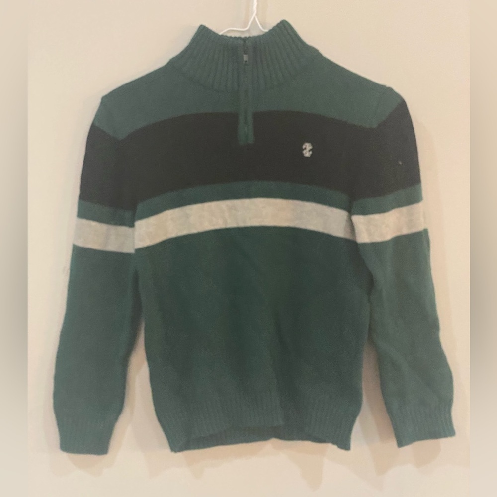 Izod green & black sweater